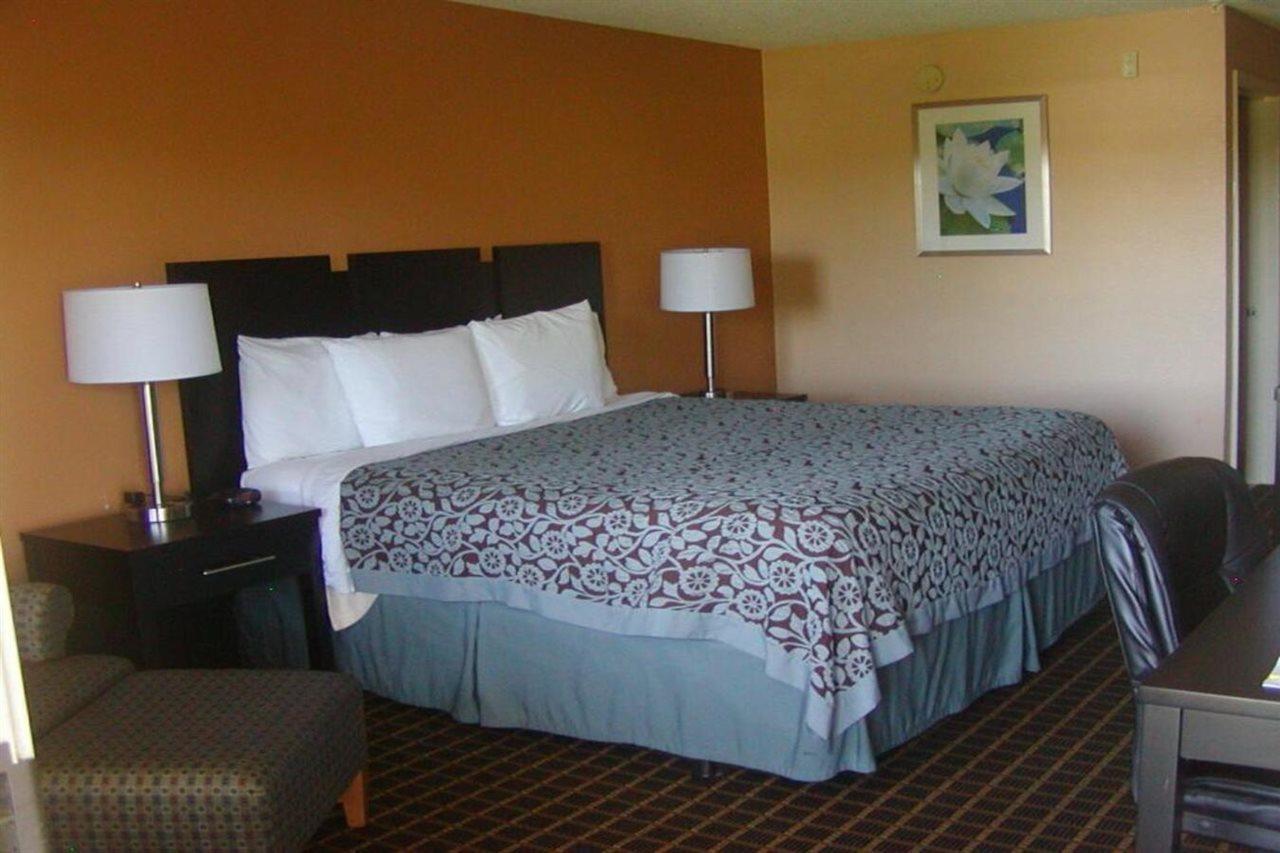 Days Inn By Wyndham Marietta White Water Eksteriør bilde
