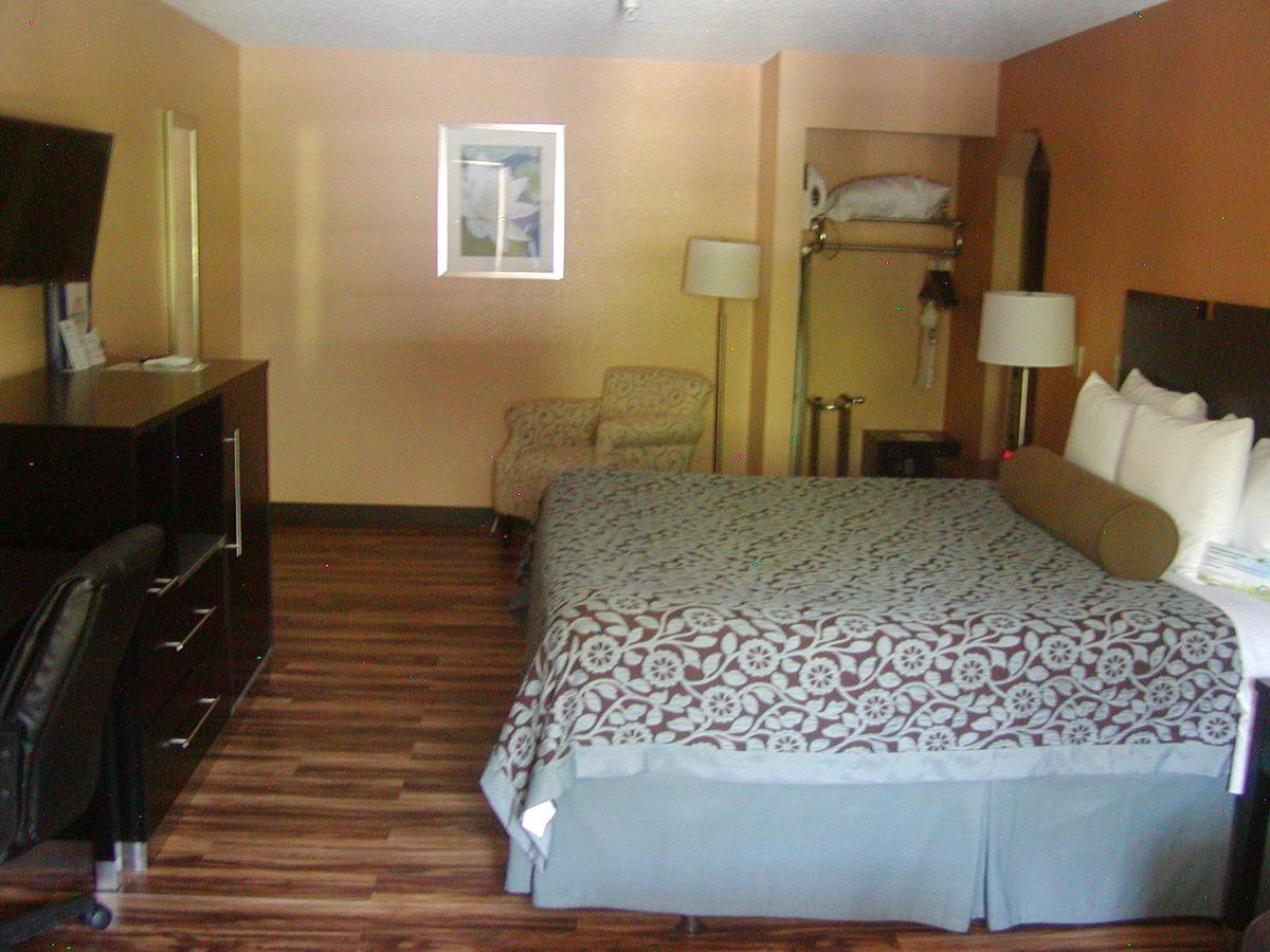 Days Inn By Wyndham Marietta White Water Eksteriør bilde