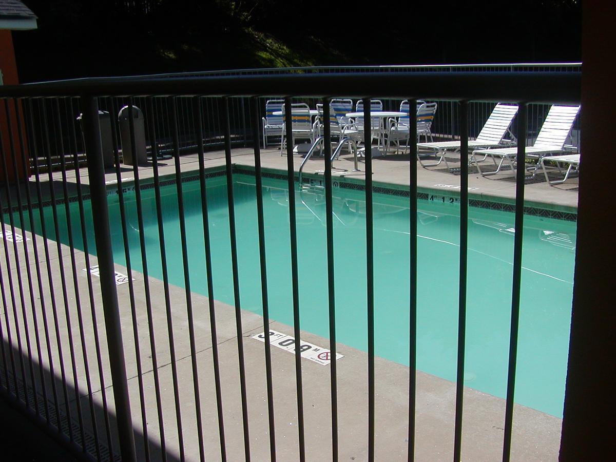 Days Inn By Wyndham Marietta White Water Eksteriør bilde