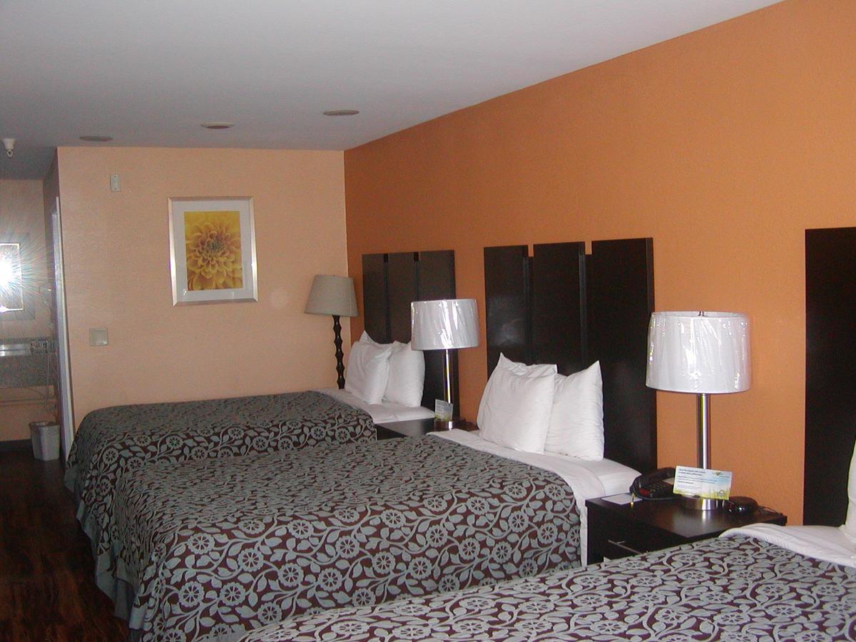 Days Inn By Wyndham Marietta White Water Eksteriør bilde